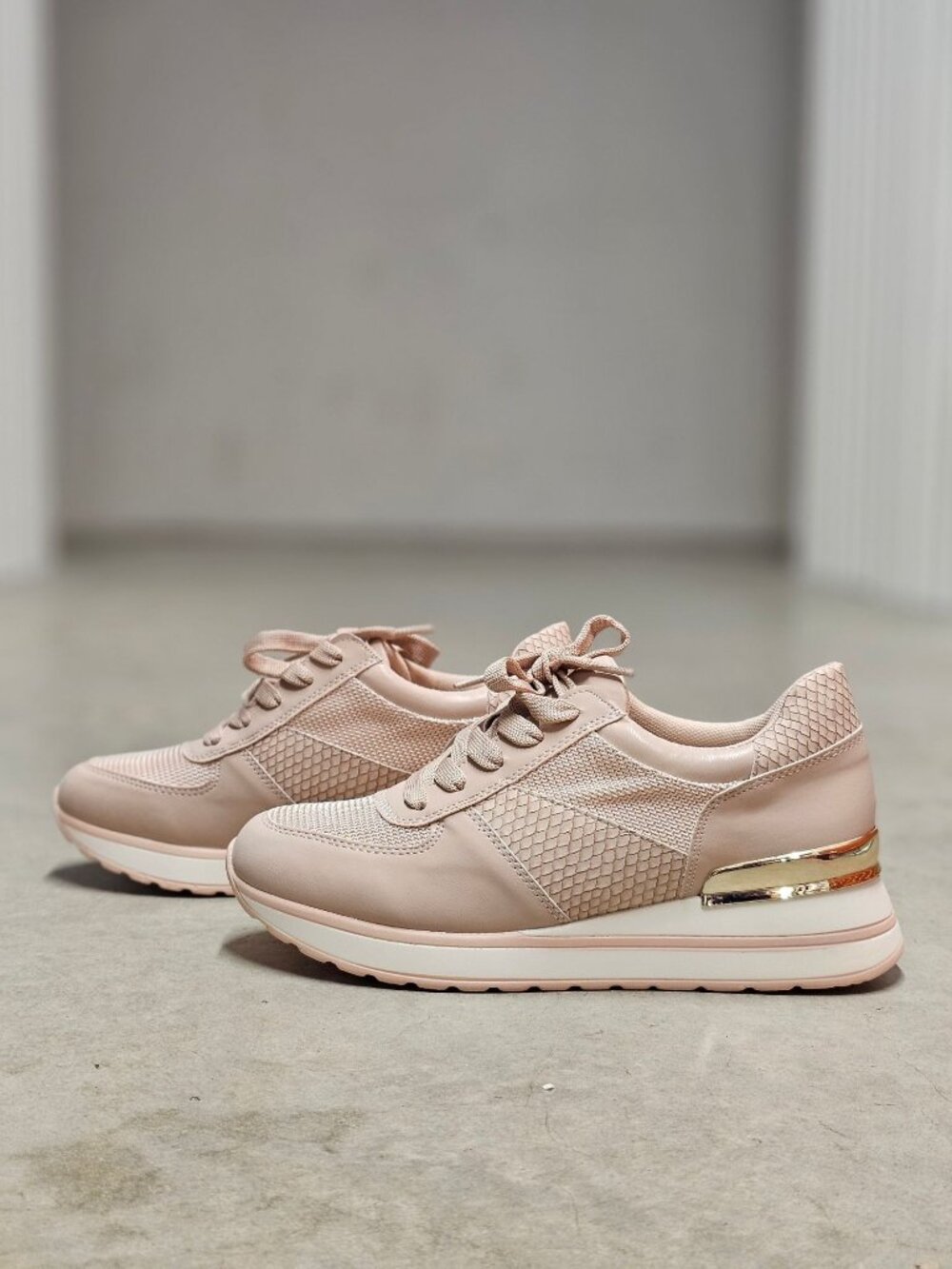 Blush Pink Womens Sneakers With Mesh Paneling & Gold Heel Accent - Picture 2 of 14